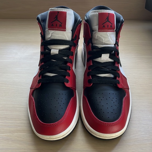 Size 8 - 2020 Jordan 1 Mid Chicago Black Toe‼️ - Picture 6 of 17